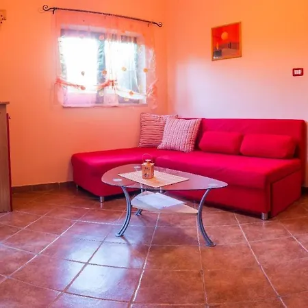 Apartment Fuer 3 Personen Ca 27 Qm In Rakalj, Istrien Bucht Von Rasa