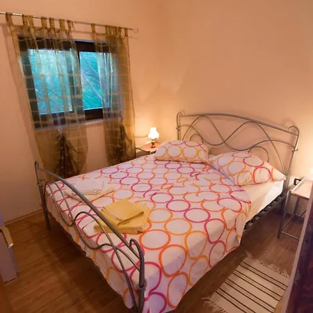 Apartment Fuer 3 Personen Ca 27 Qm In Rakalj, Istrien Bucht Von Rasa *
